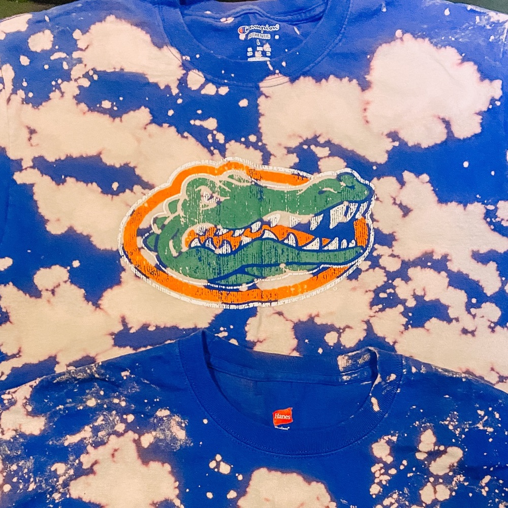 Bleached Florida gator tee